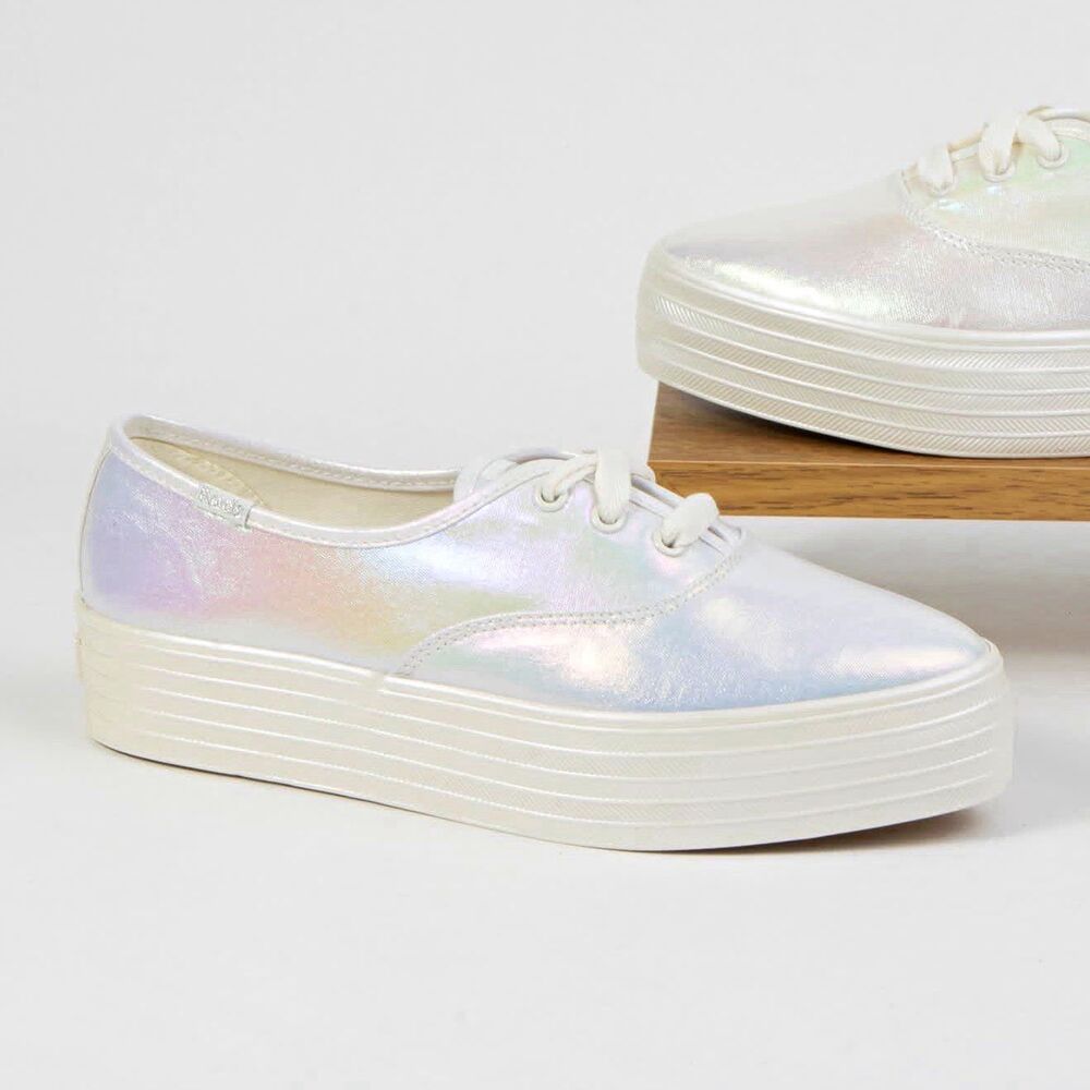 Keds White Iridescent Low Top Lace-Up Platform Sneakers WF67726 size 7.5